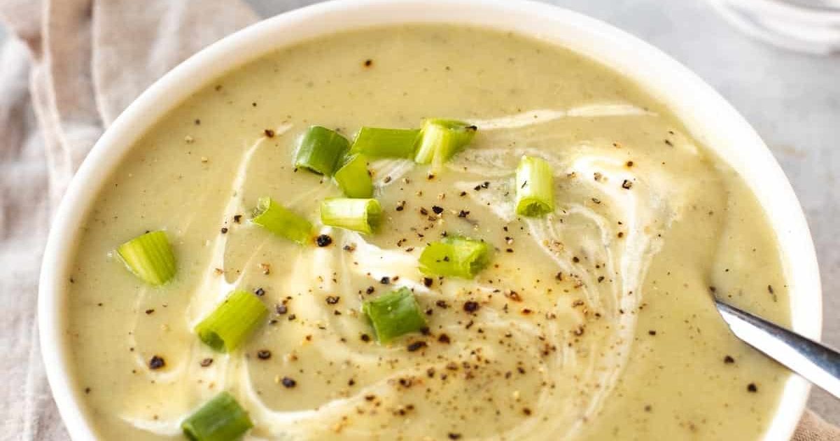 Baked Potato, Spinach & Spring Onion Soup | Groobarb's Wild Farm