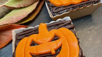 Orange Pumpkin Cakes x2