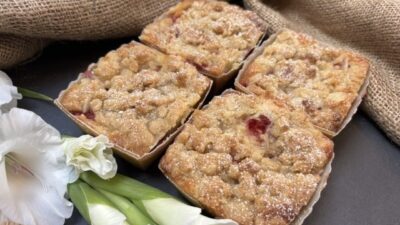 Plum Crumble Cakes