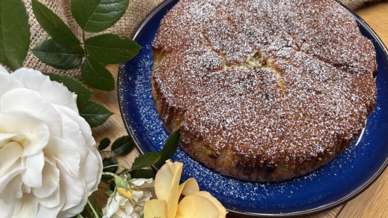 Rhubarb and Custard Cake copy